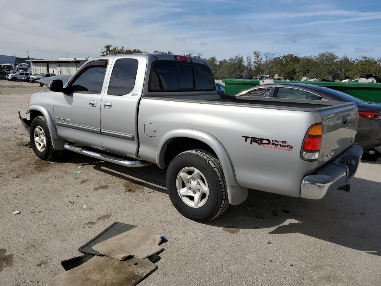 2004 Toyota Tundra - Image 2