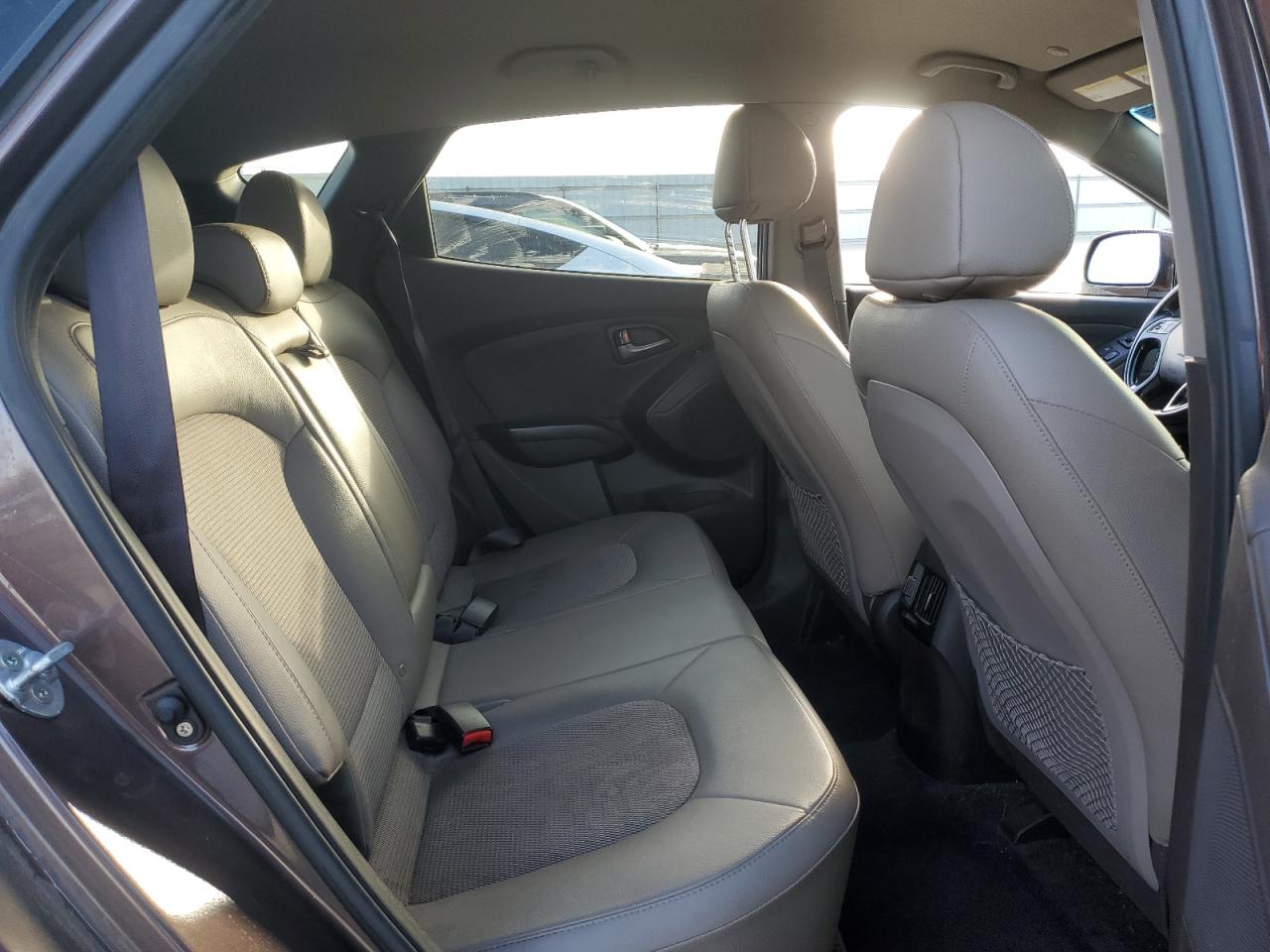 2015 Hyundai Tucson - Image 11