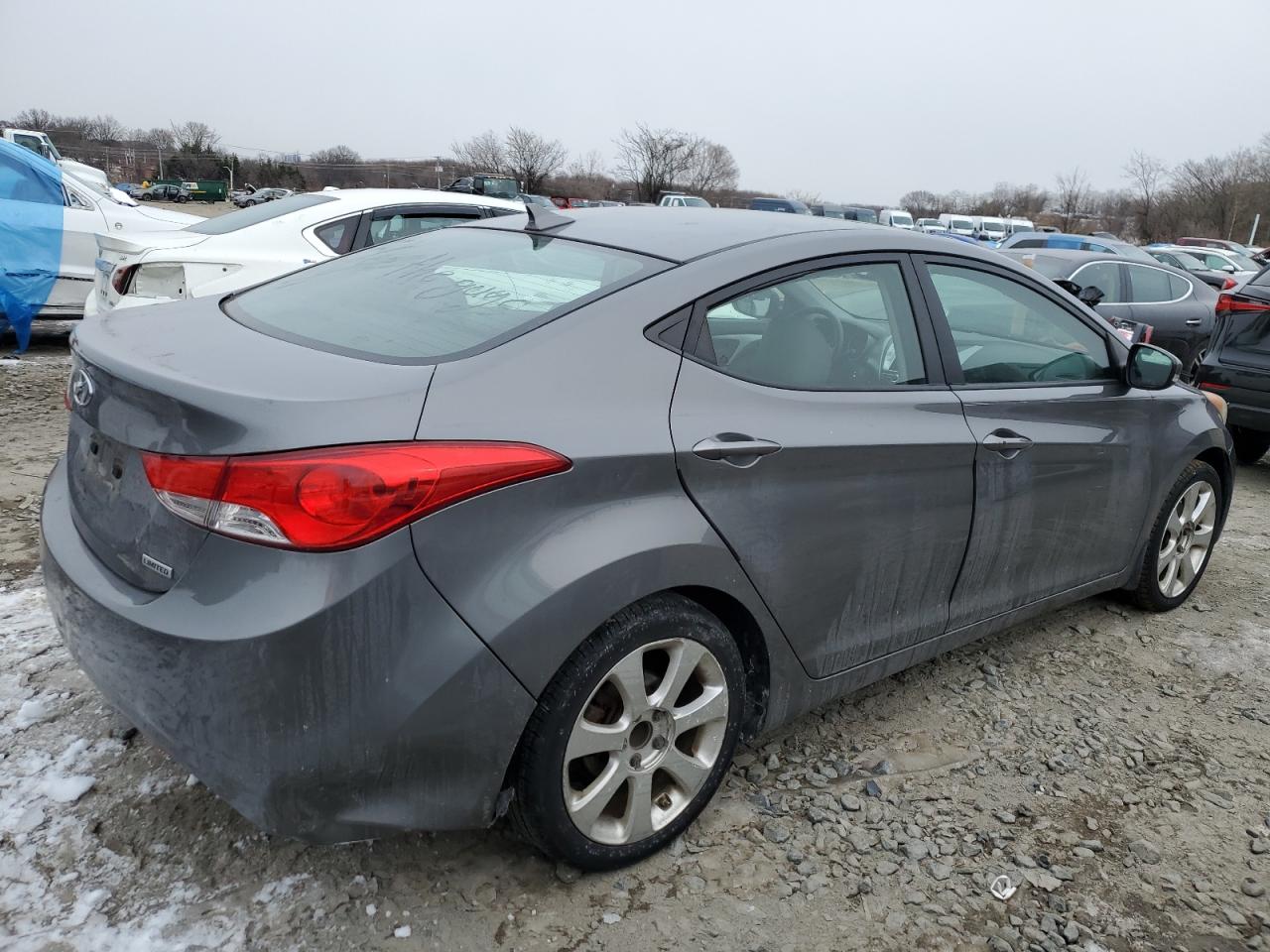 2012 Hyundai Elantra - Image 3