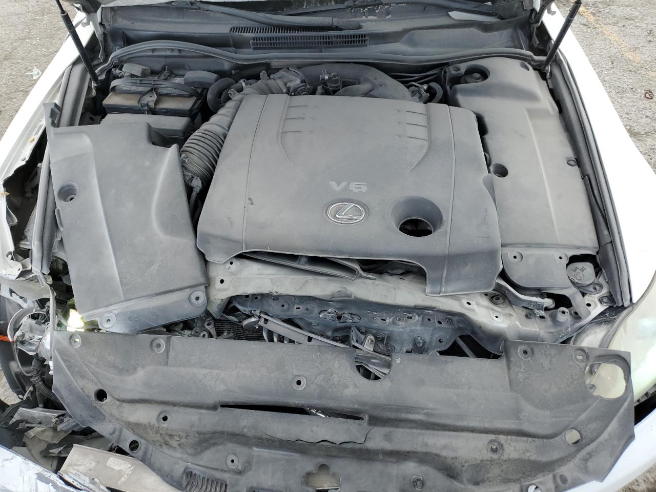 2009 Lexus IS - Image 12