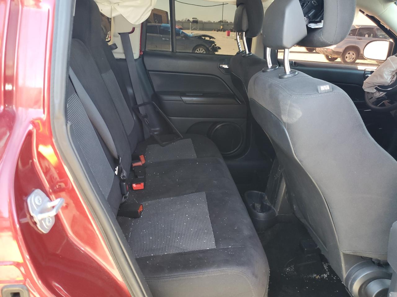 2016 Jeep Compass - Image 12