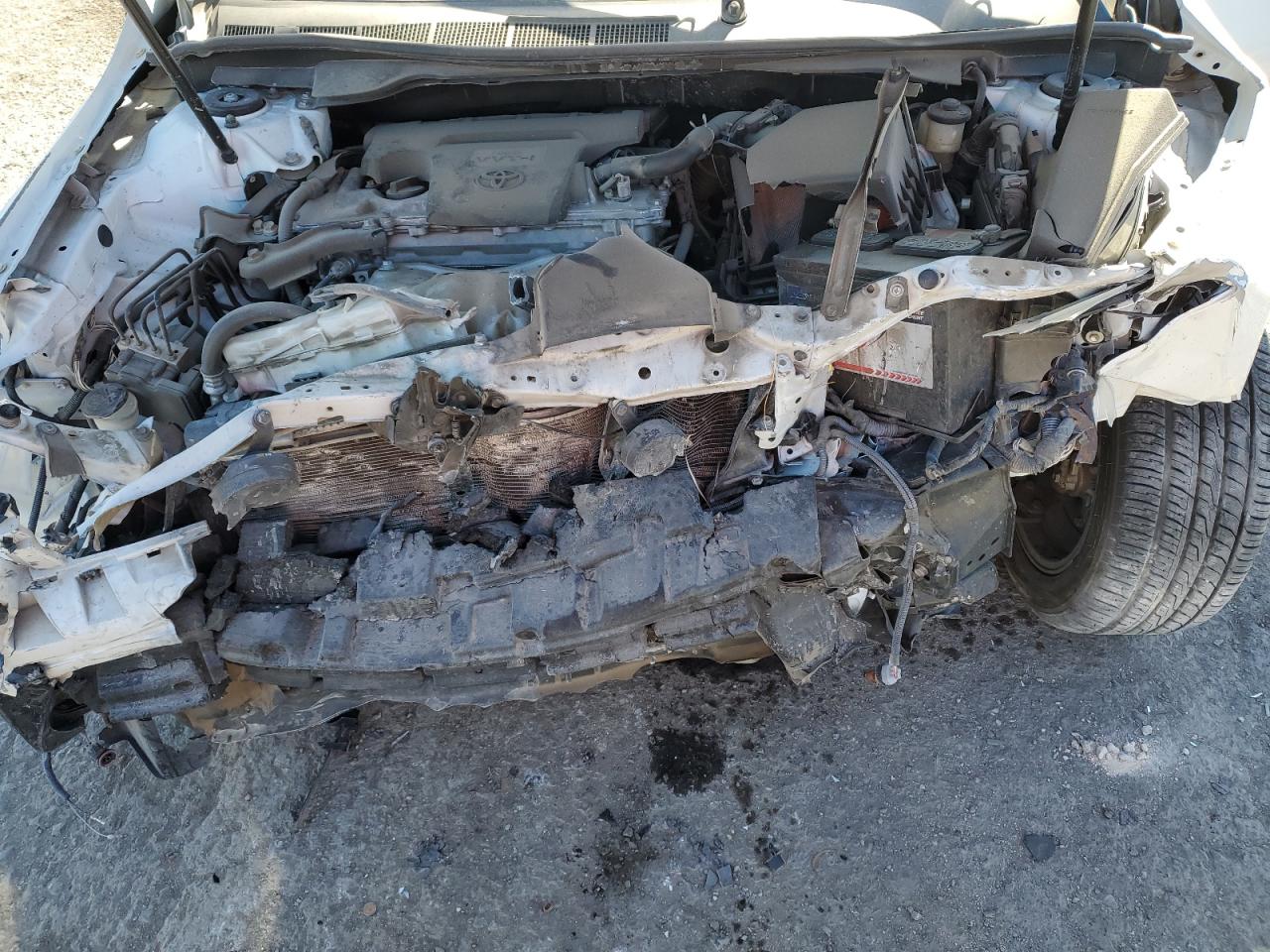 2016 Toyota Camry - Image 11