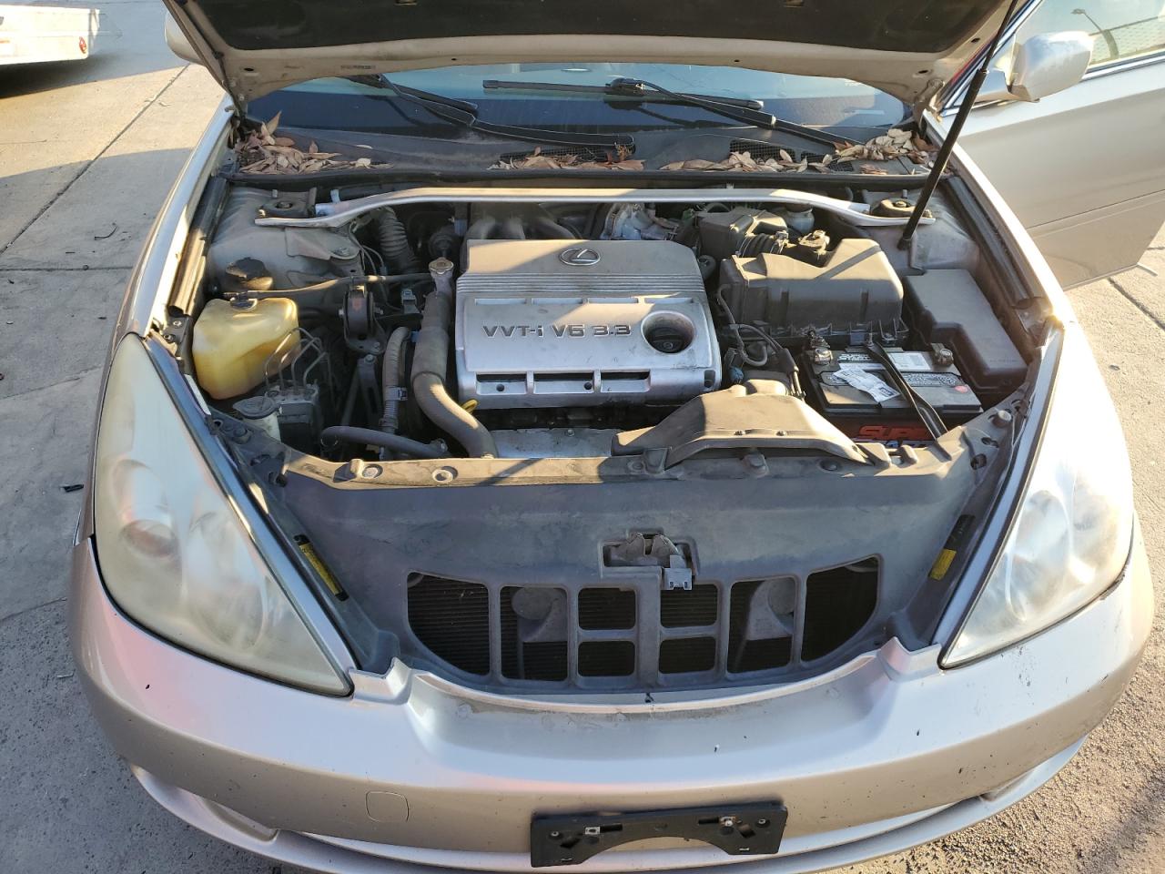 2005 Lexus ES - Image 11