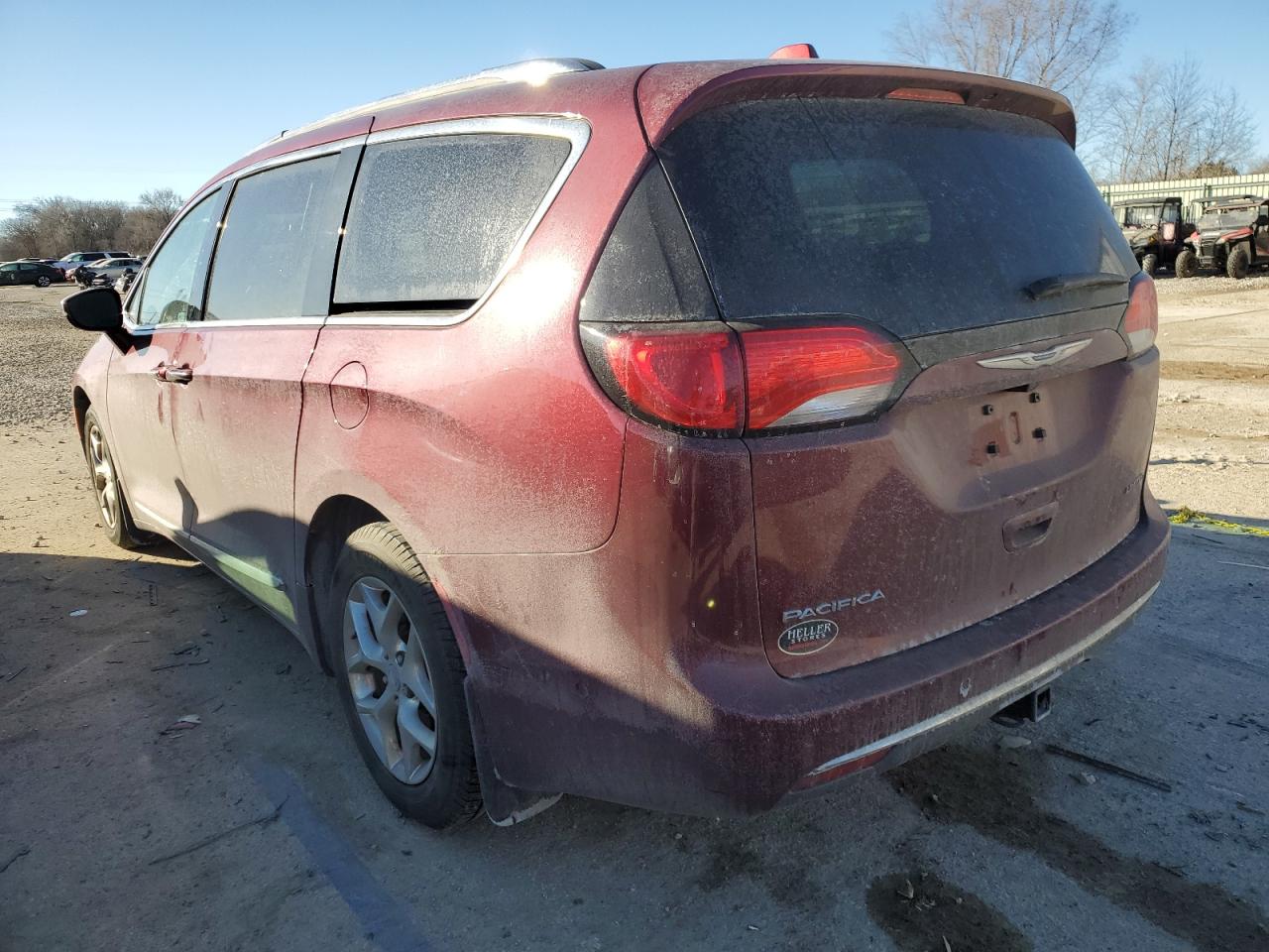 2018 Chrysler Pacifica - Image 2