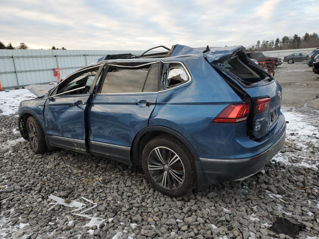 2019 Volkswagen Tiguan - Image 2