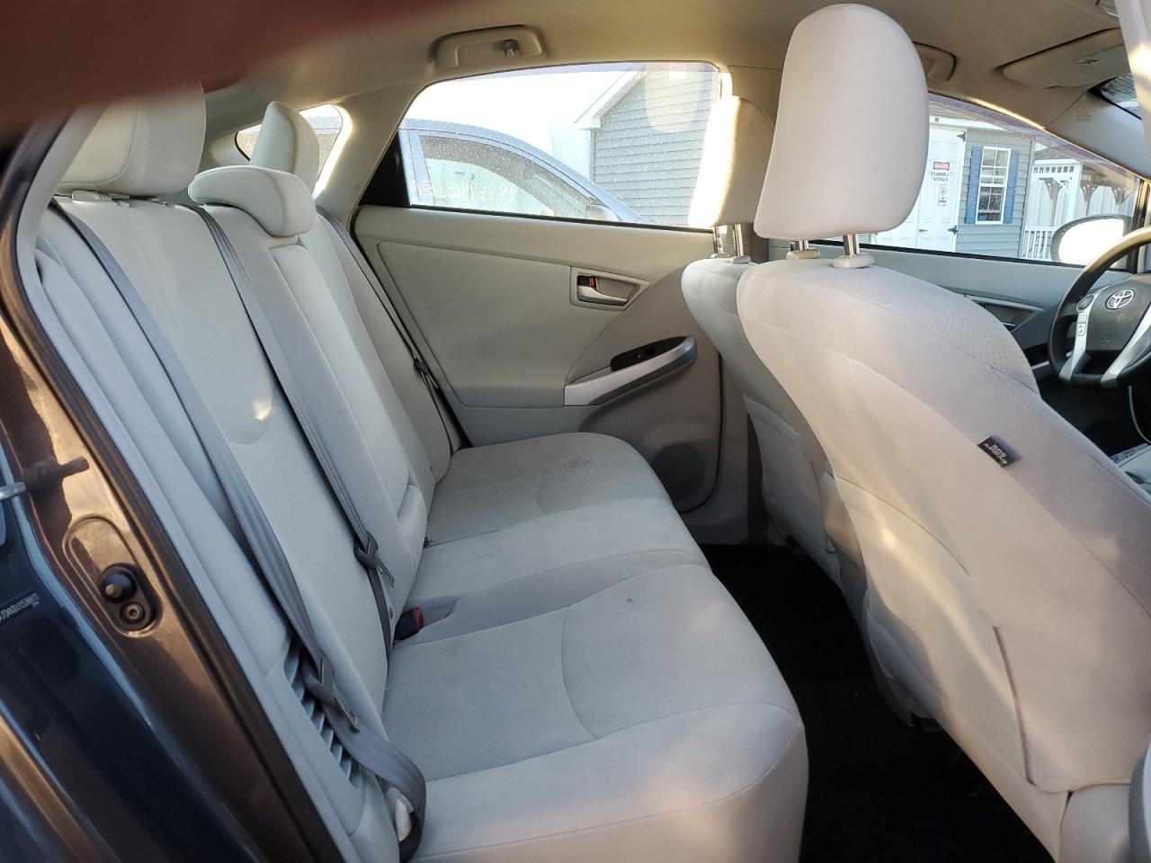 2012 Toyota Prius - Image 10