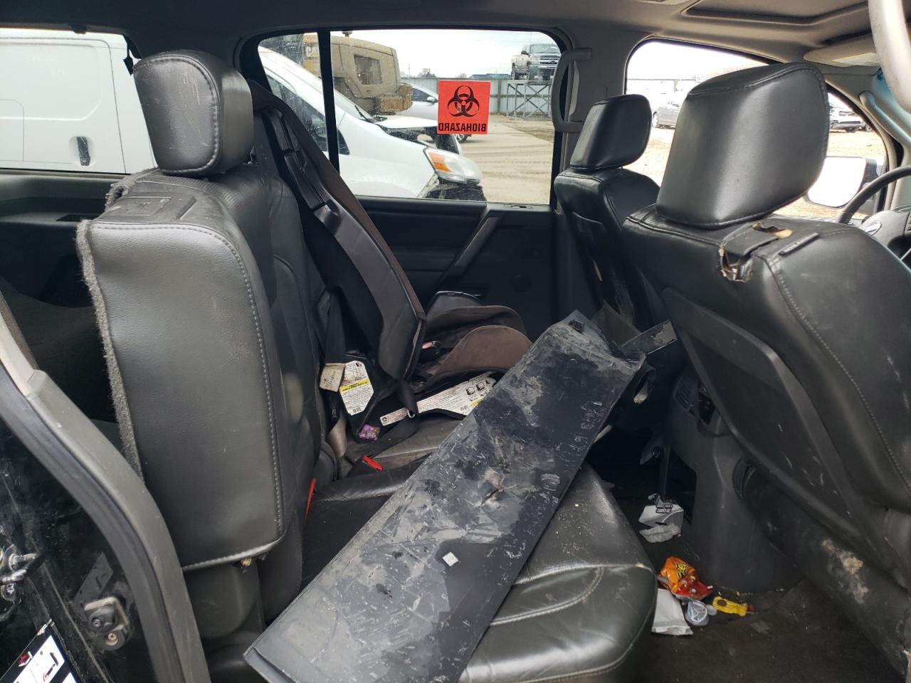2005 Nissan Armada - Image 11