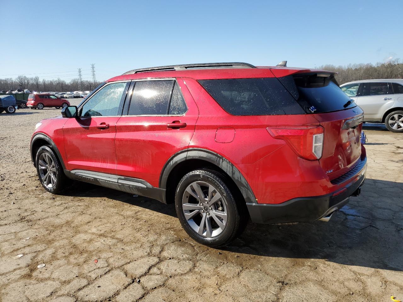 2023 Ford Explorer - Image 2