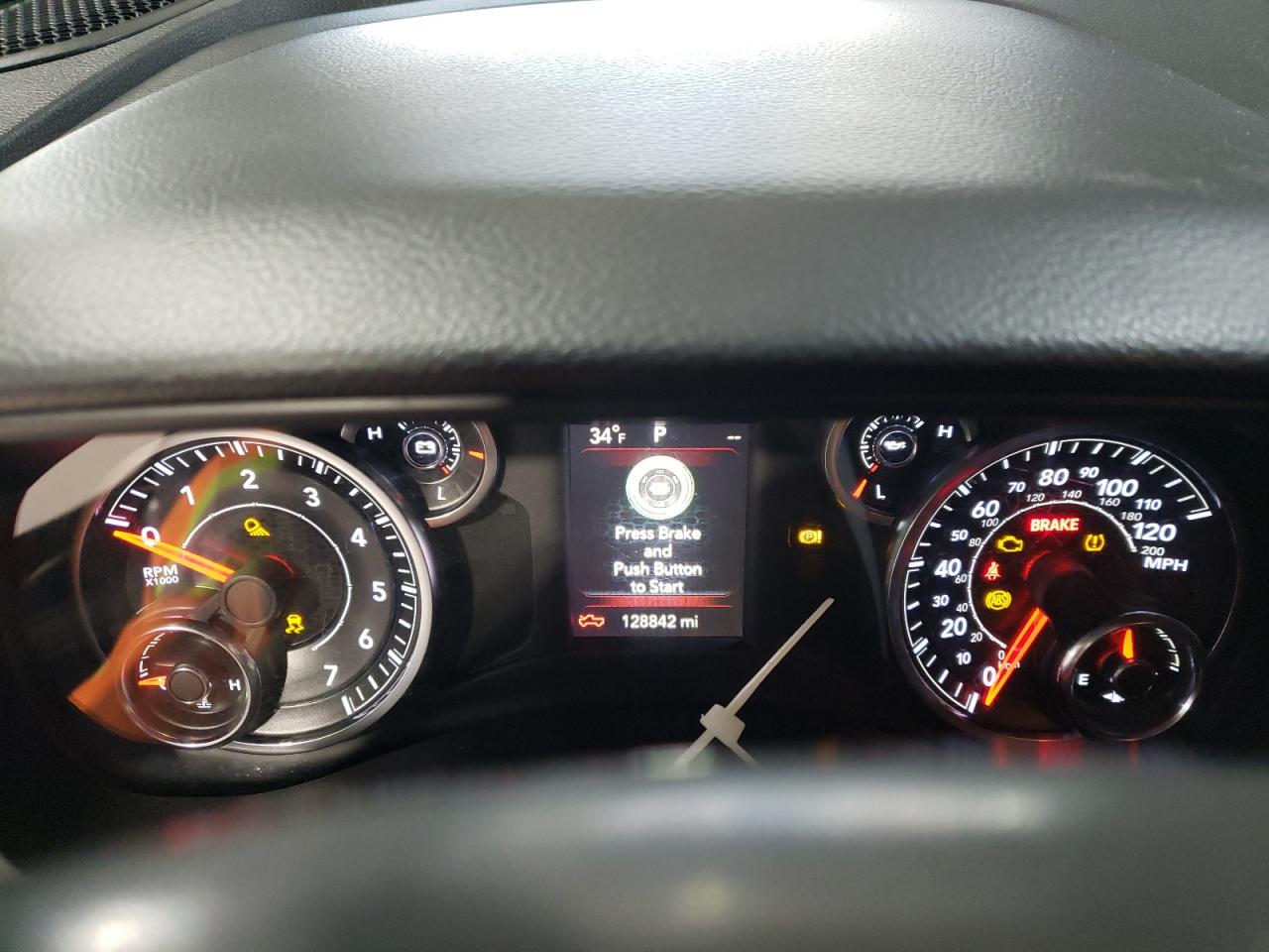 2019 RAM 1500 - Image 9