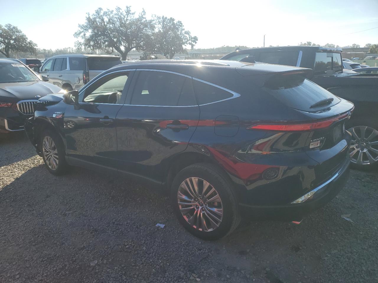 2021 Toyota Venza - Image 2