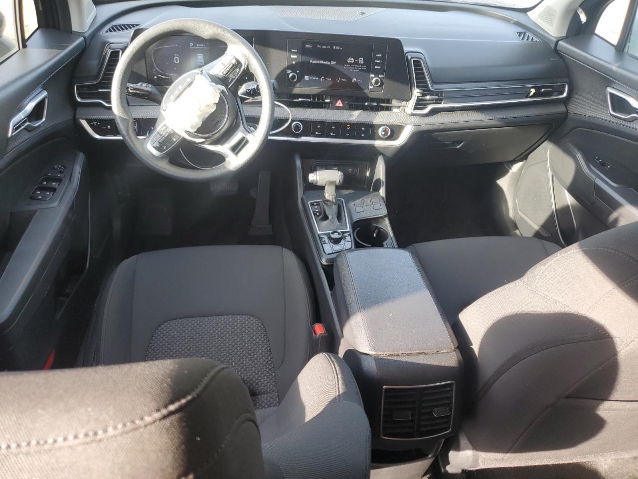 2023 Kia Sportage - Image 8