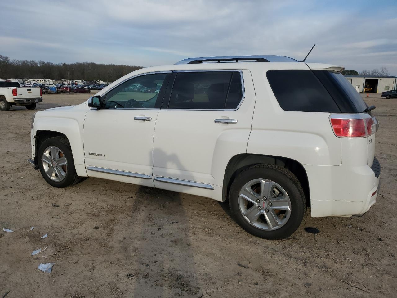 2015 GMC Terrain - Image 2