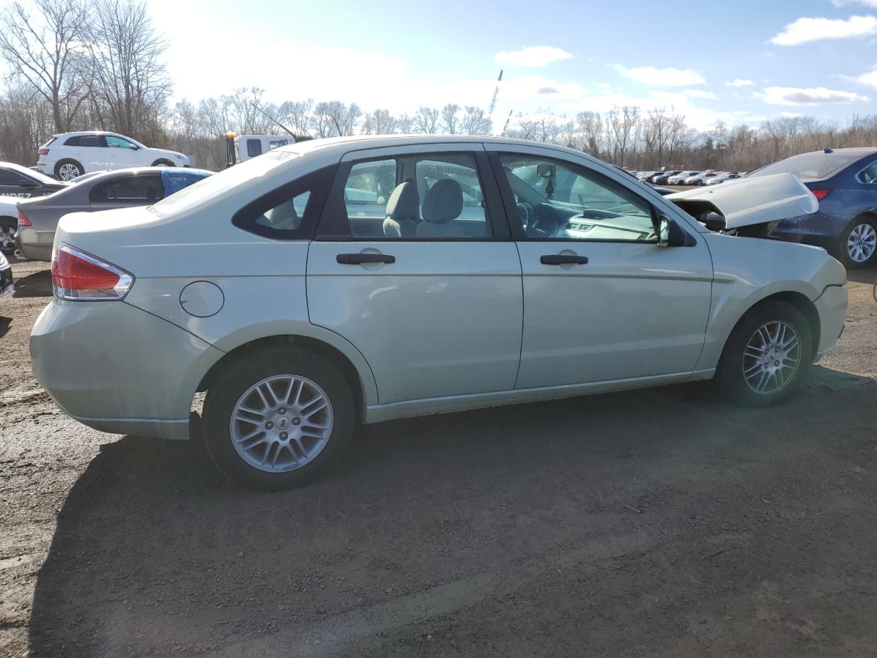 2010 Ford Focus - Image 3