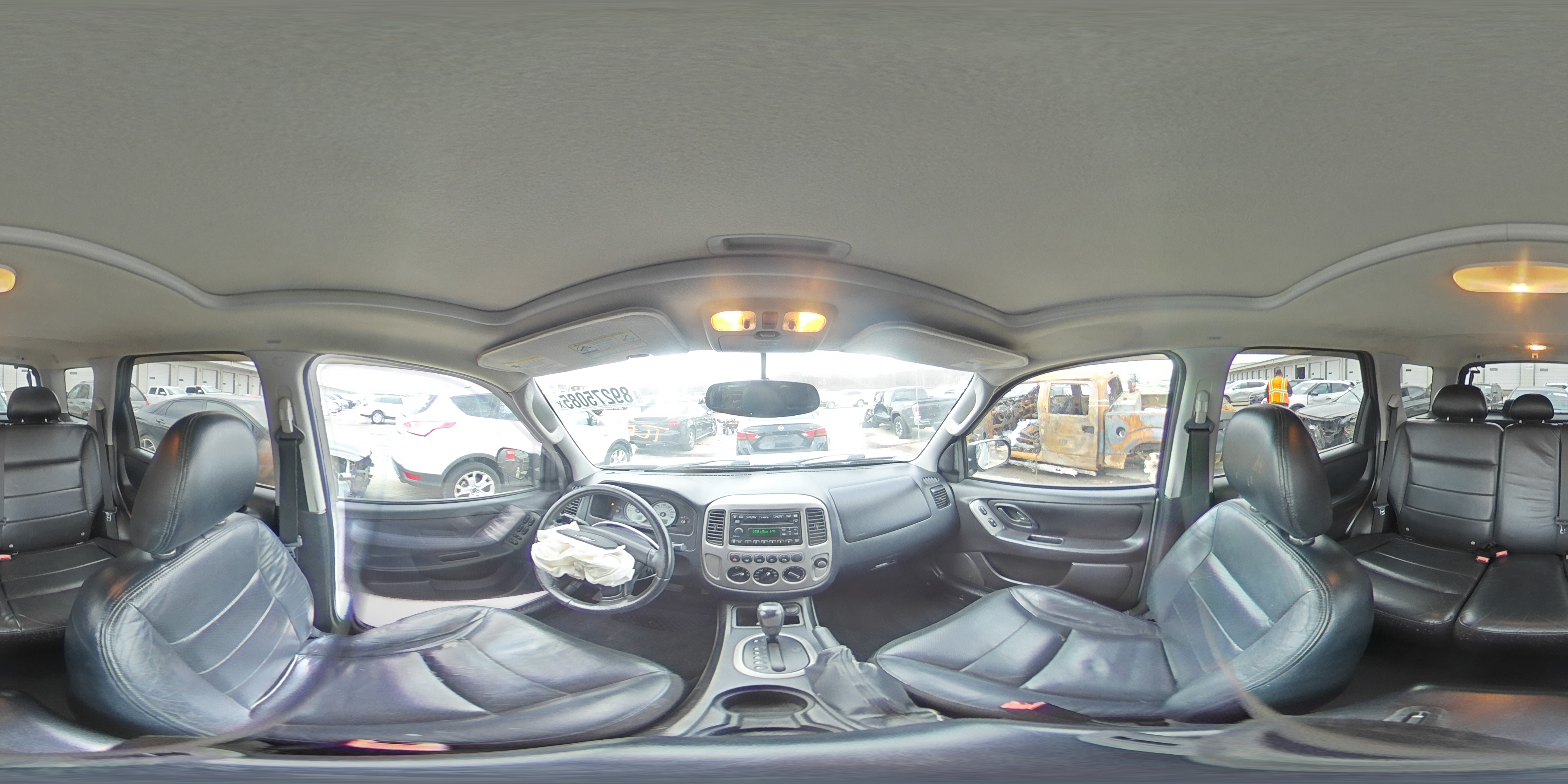 2005 Ford Escape Limited VIN: 1FMCU04115KA15781 Lot: 89275085