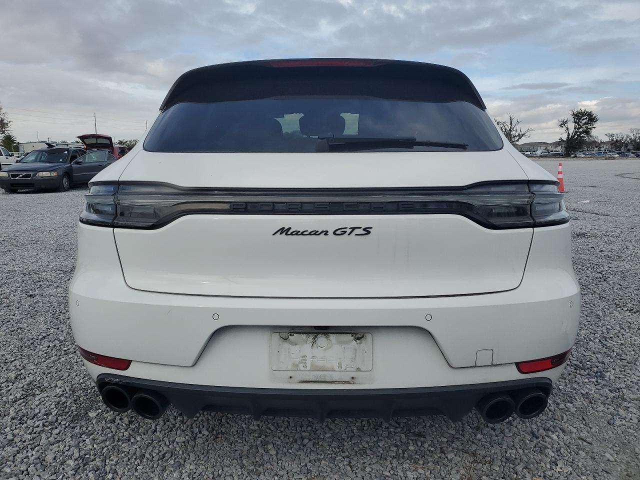 2021 Porsche Macan - Image 6