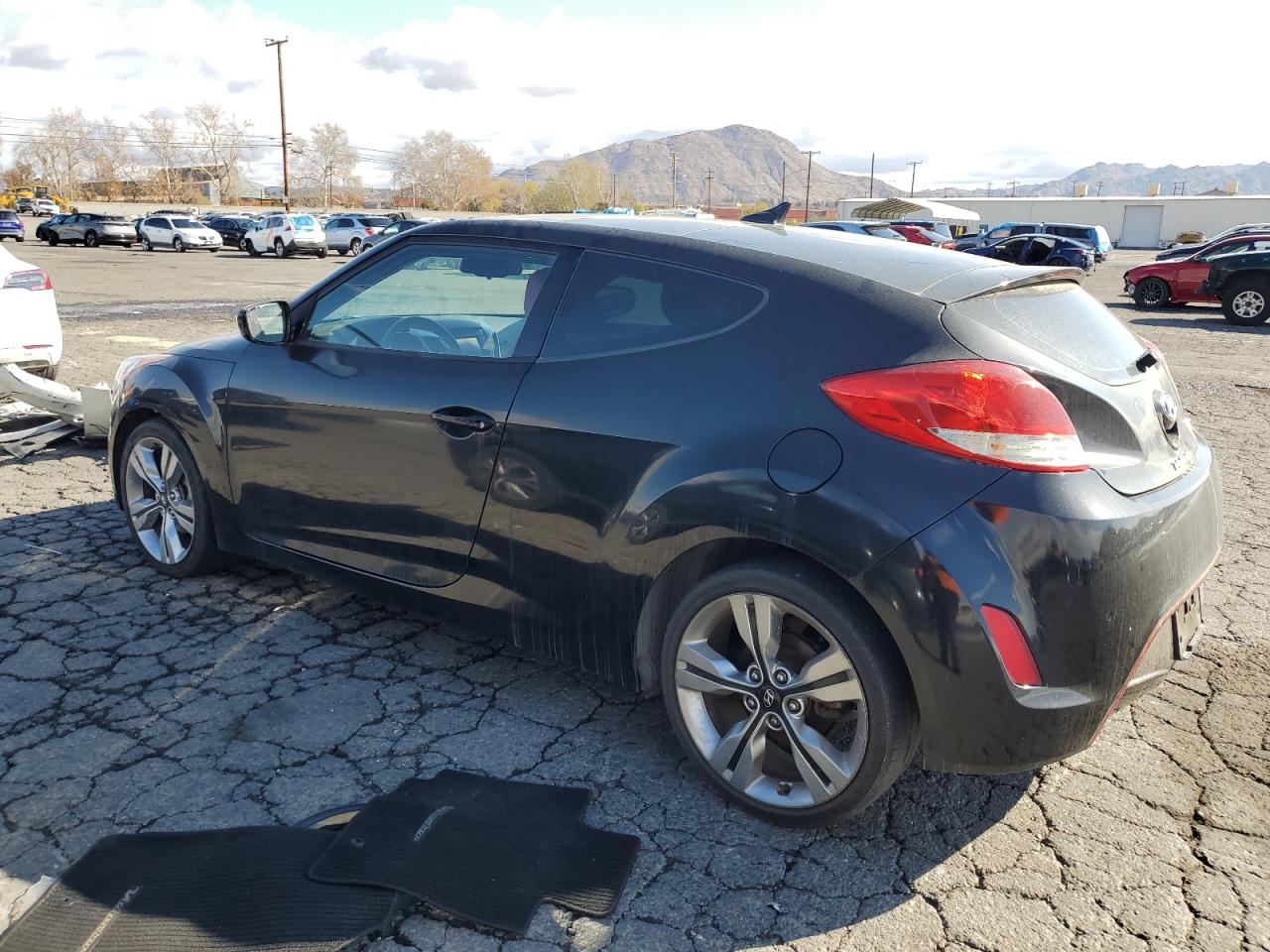 2012 Hyundai Veloster - Image 2