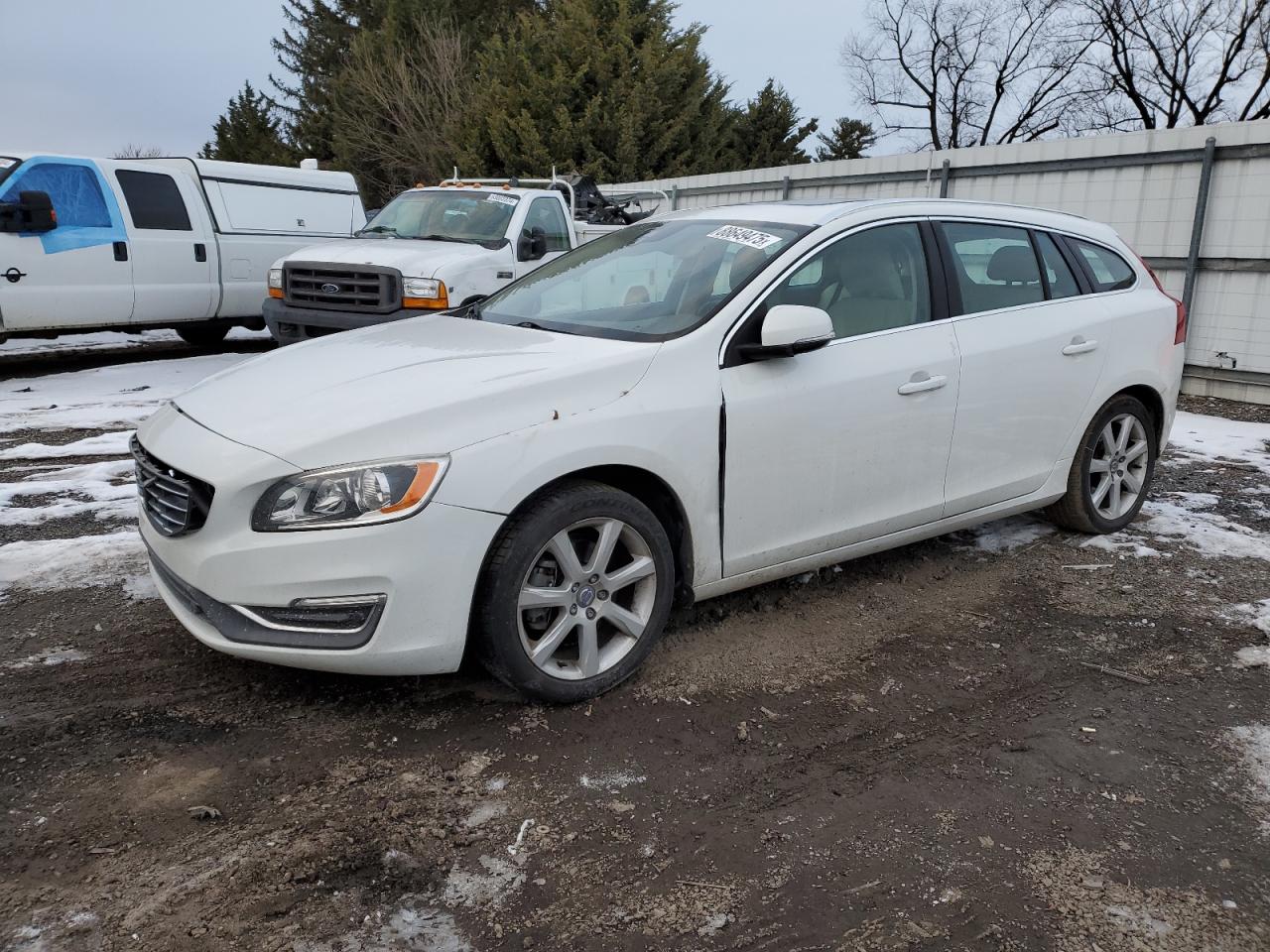 2017 Volvo V60 T5 Premier იყიდება Finksburg-ში, MD - Front End