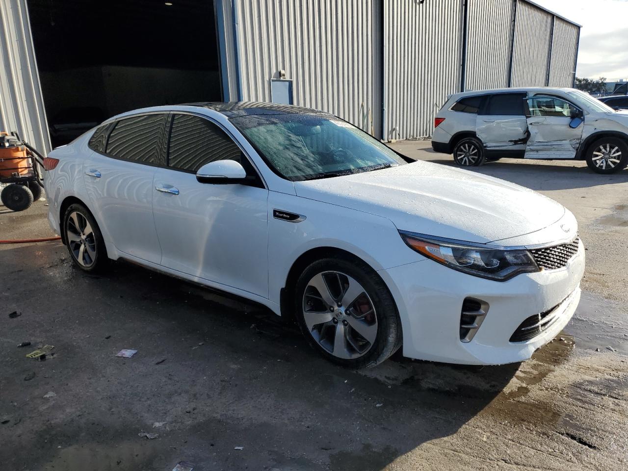 2017 Kia Optima - Image 4