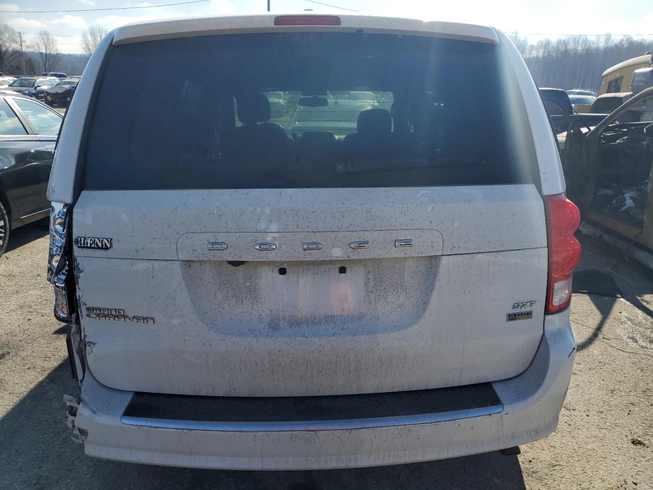 2017 Dodge Caravan - Image 6