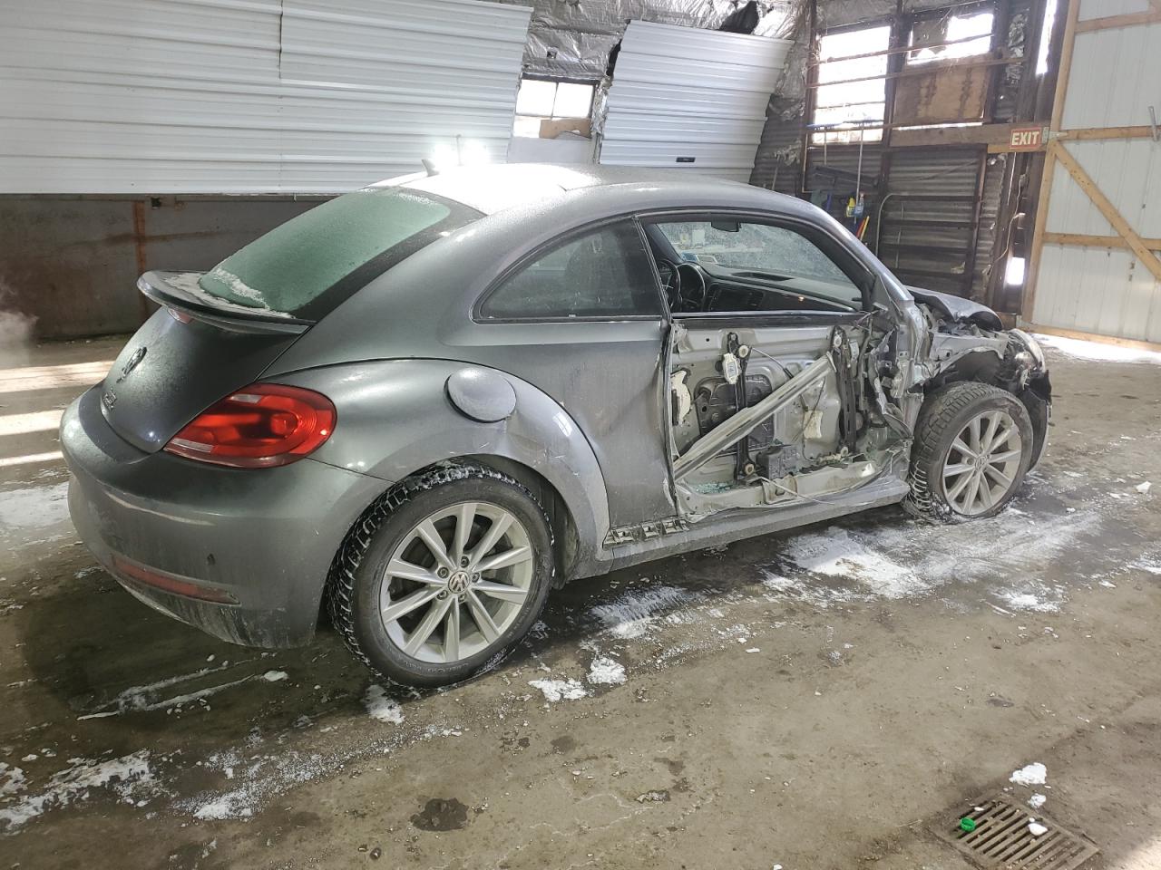 2017 Volkswagen Beetle - Image 3