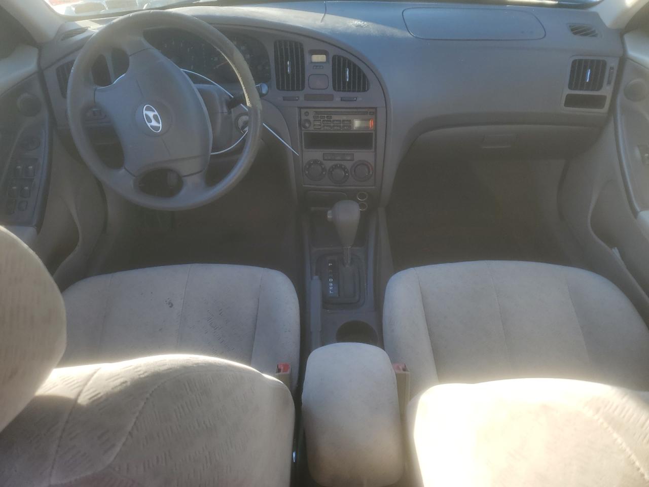2006 Hyundai Elantra - Image 8