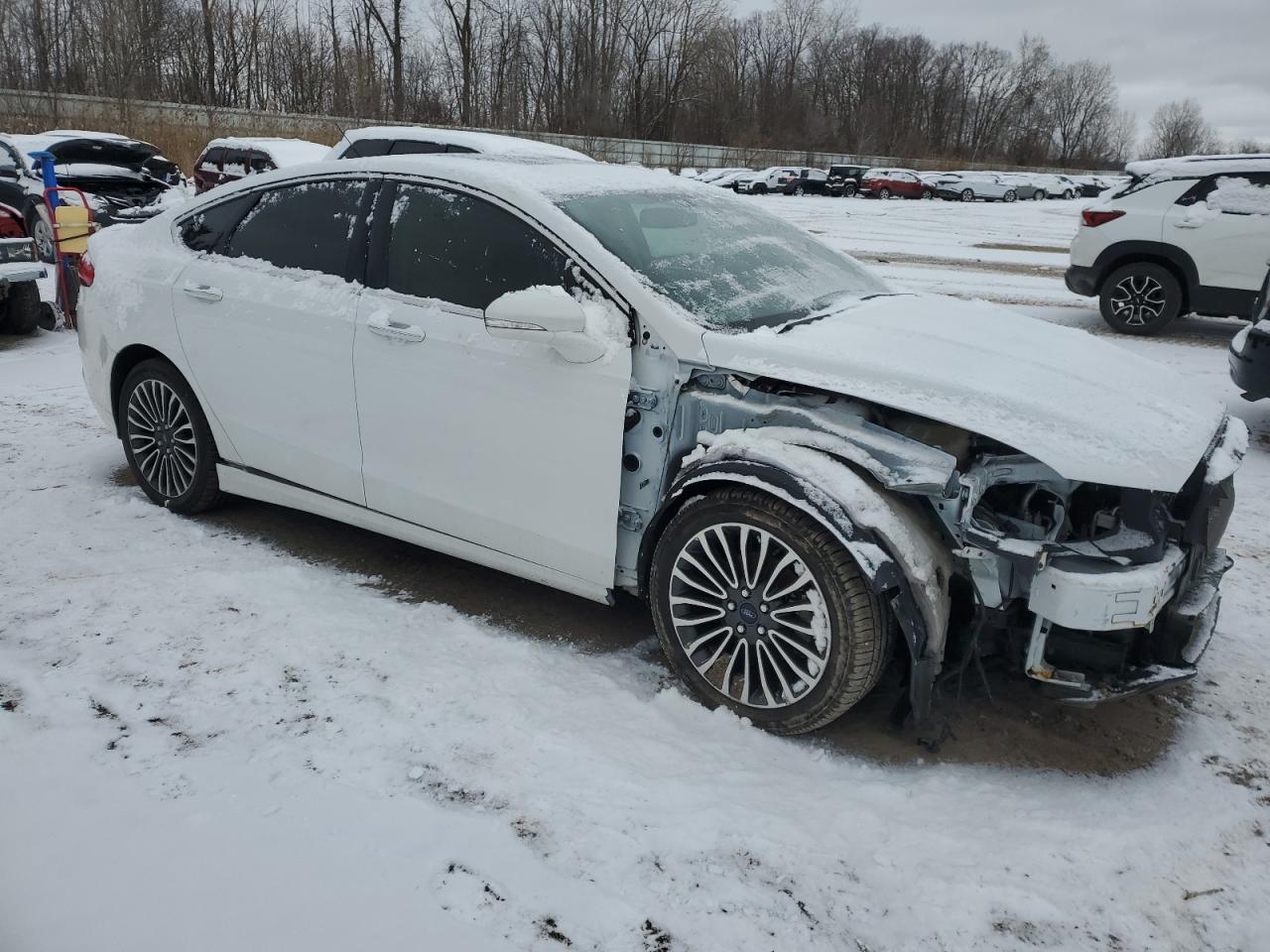 VIN 3FA6P0D94JR155382 2018 FORD FUSION no.4