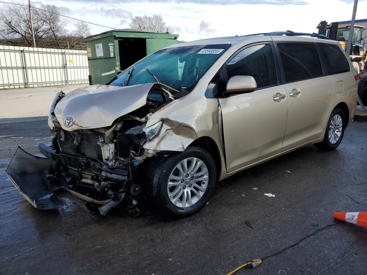 2014 Toyota Sienna - Image 1
