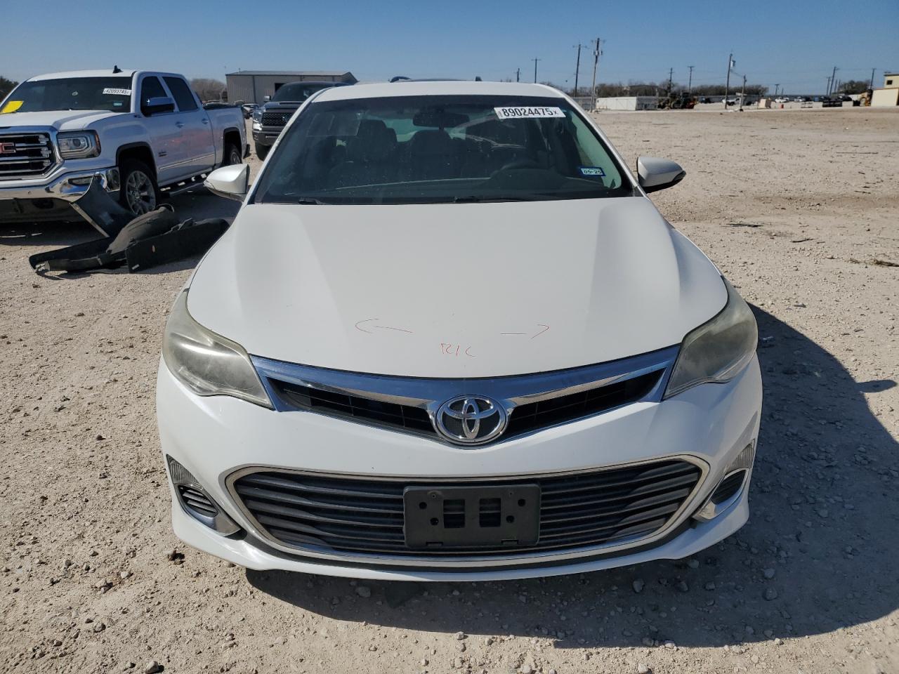 2014 Toyota Avalon - Image 5