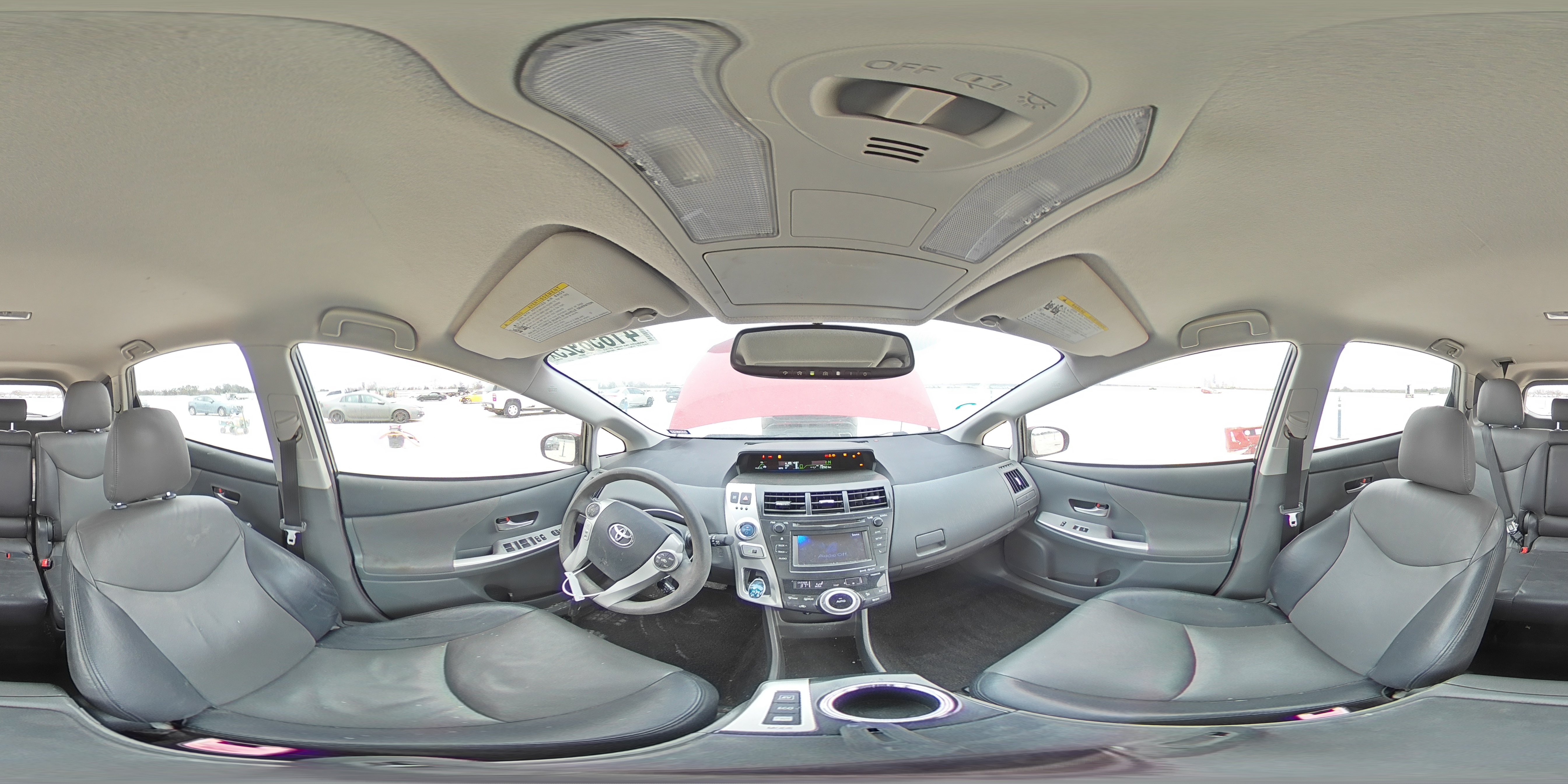 2013 Toyota Prius - Image 14