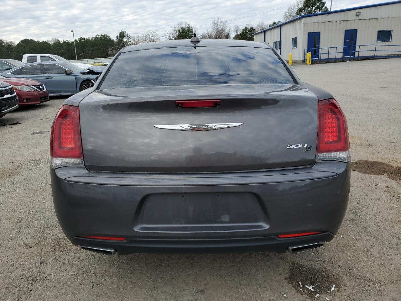 2018 Chrysler 300 - Image 6