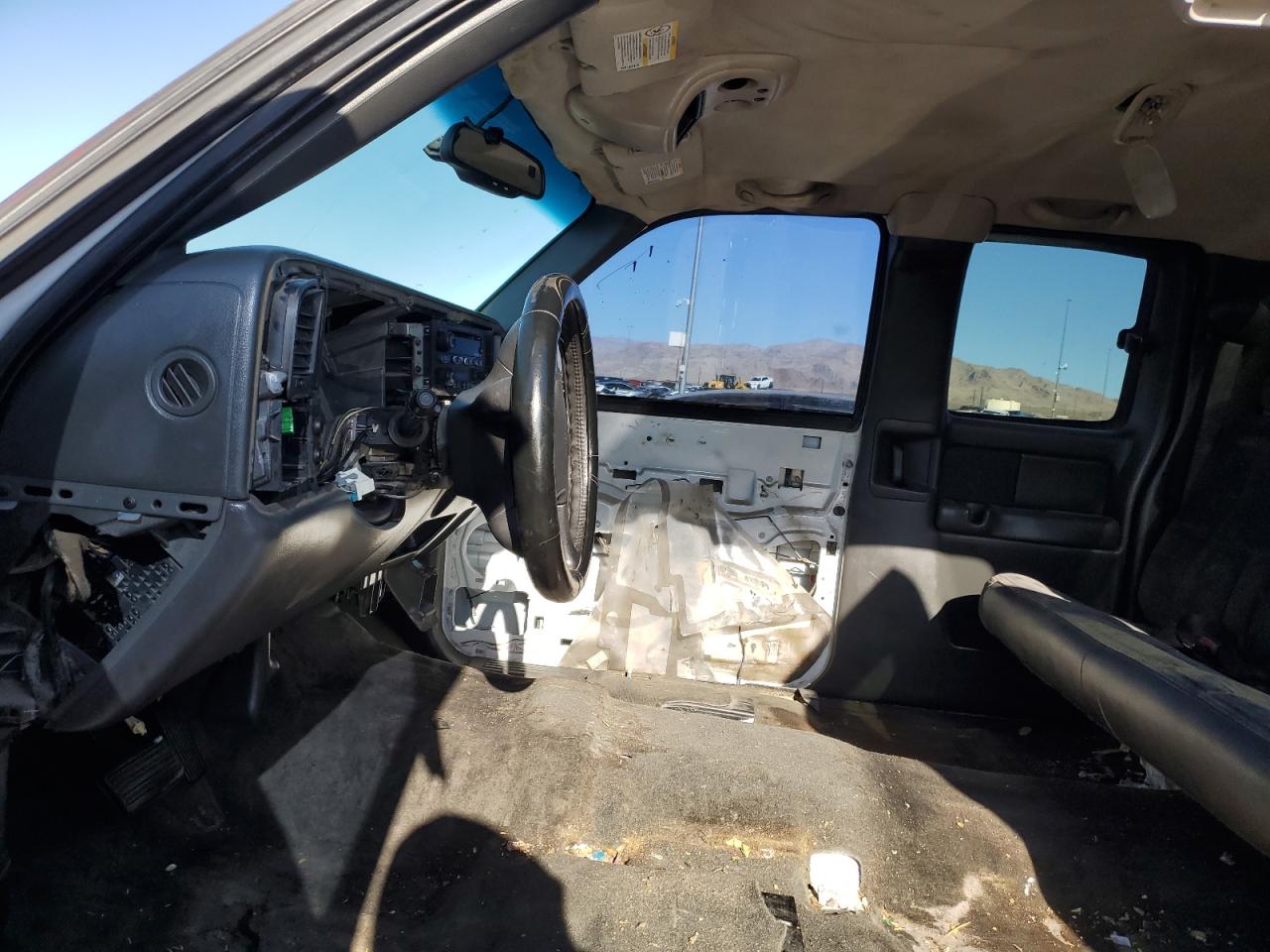 2003 Chevrolet Silverado - Image 7