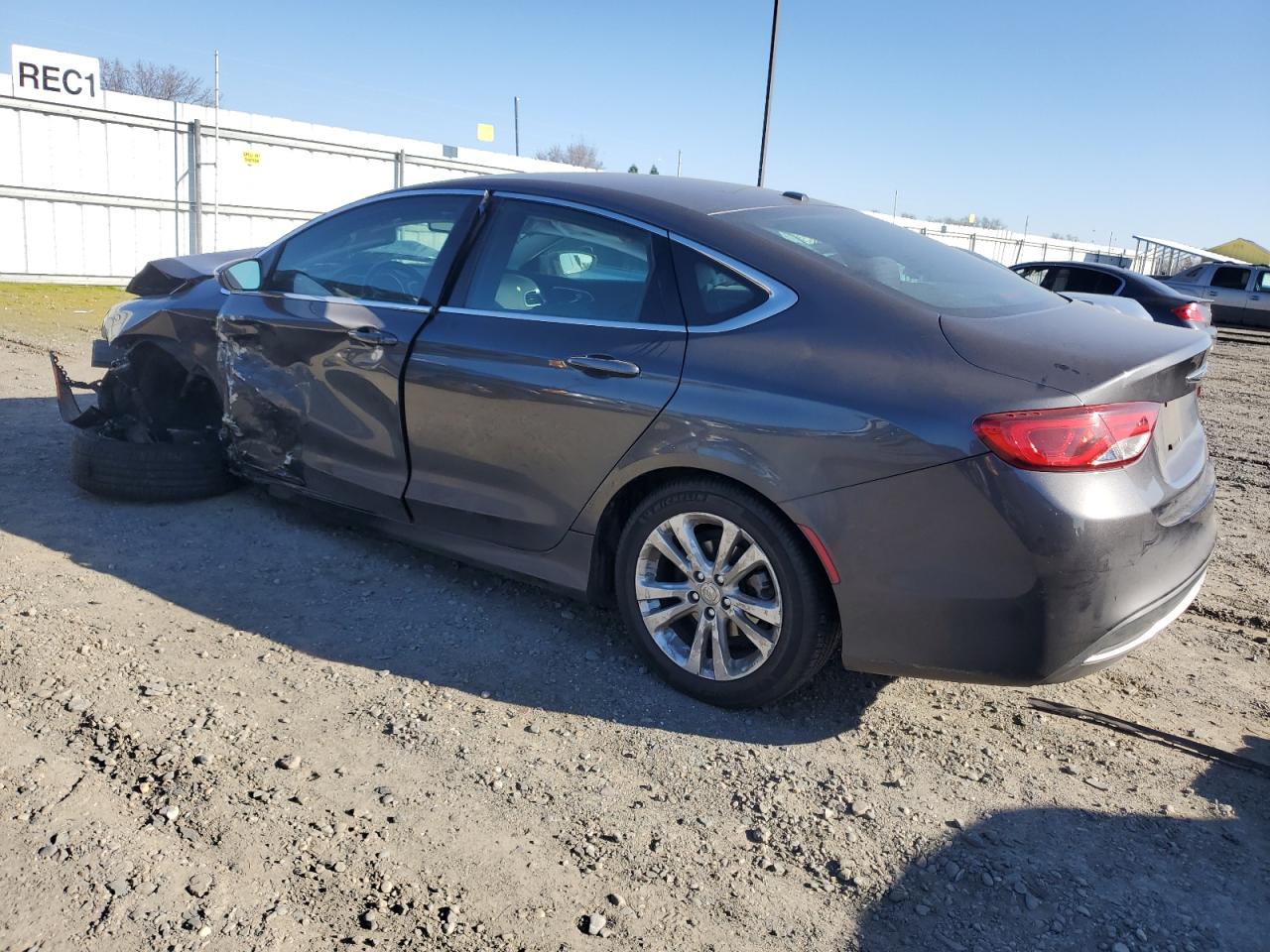 VIN 1C3CCCAB9FN685184 2015 CHRYSLER 200 no.2