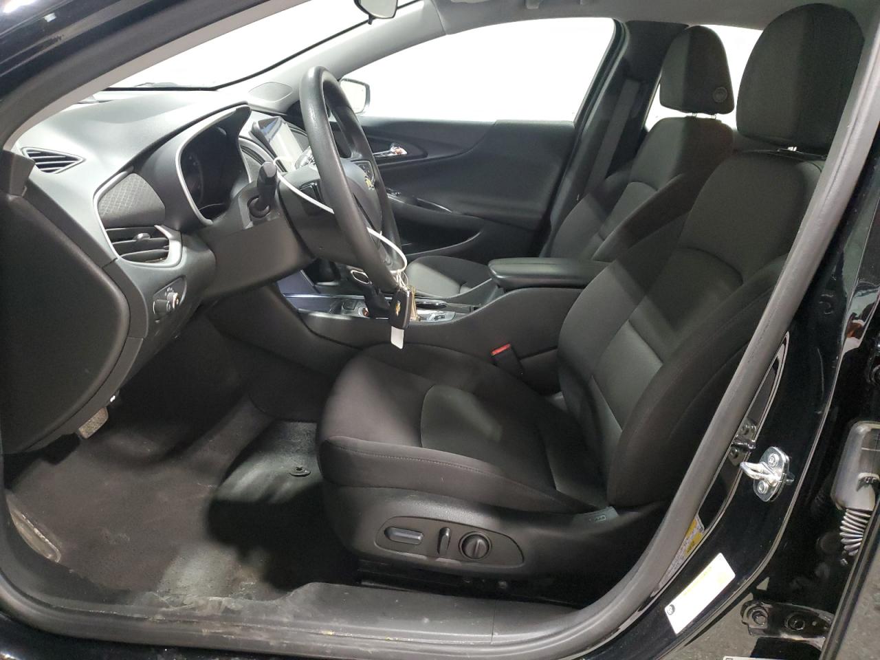 2023 Chevrolet Malibu - Image 7