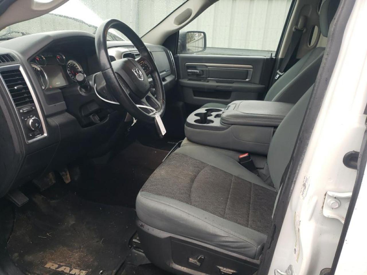 2016 RAM 1500 - Image 7