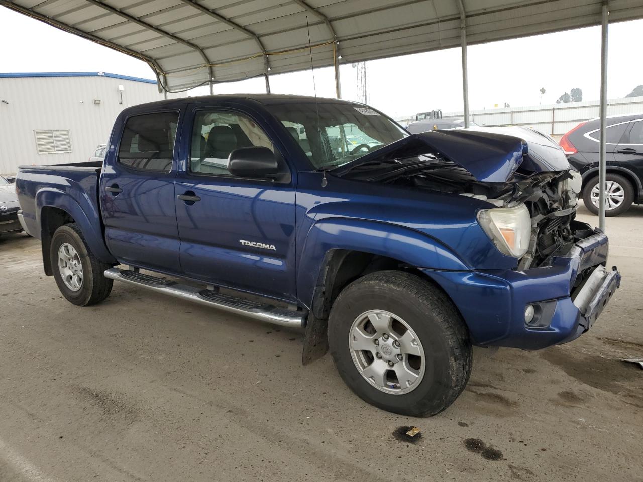 2015 Toyota Tacoma - Image 4