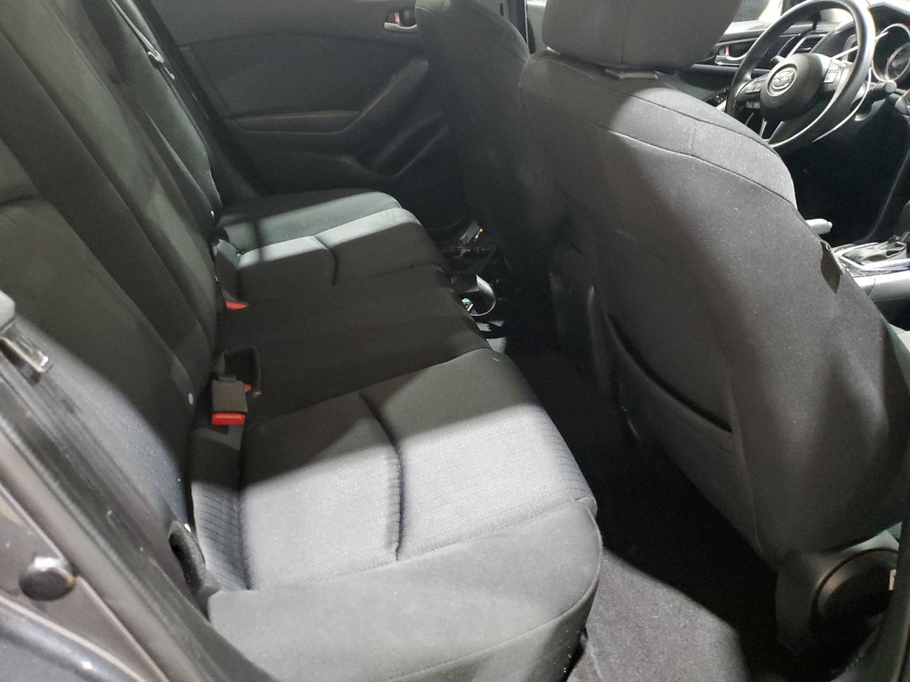 2016 Mazda 3 - Image 10