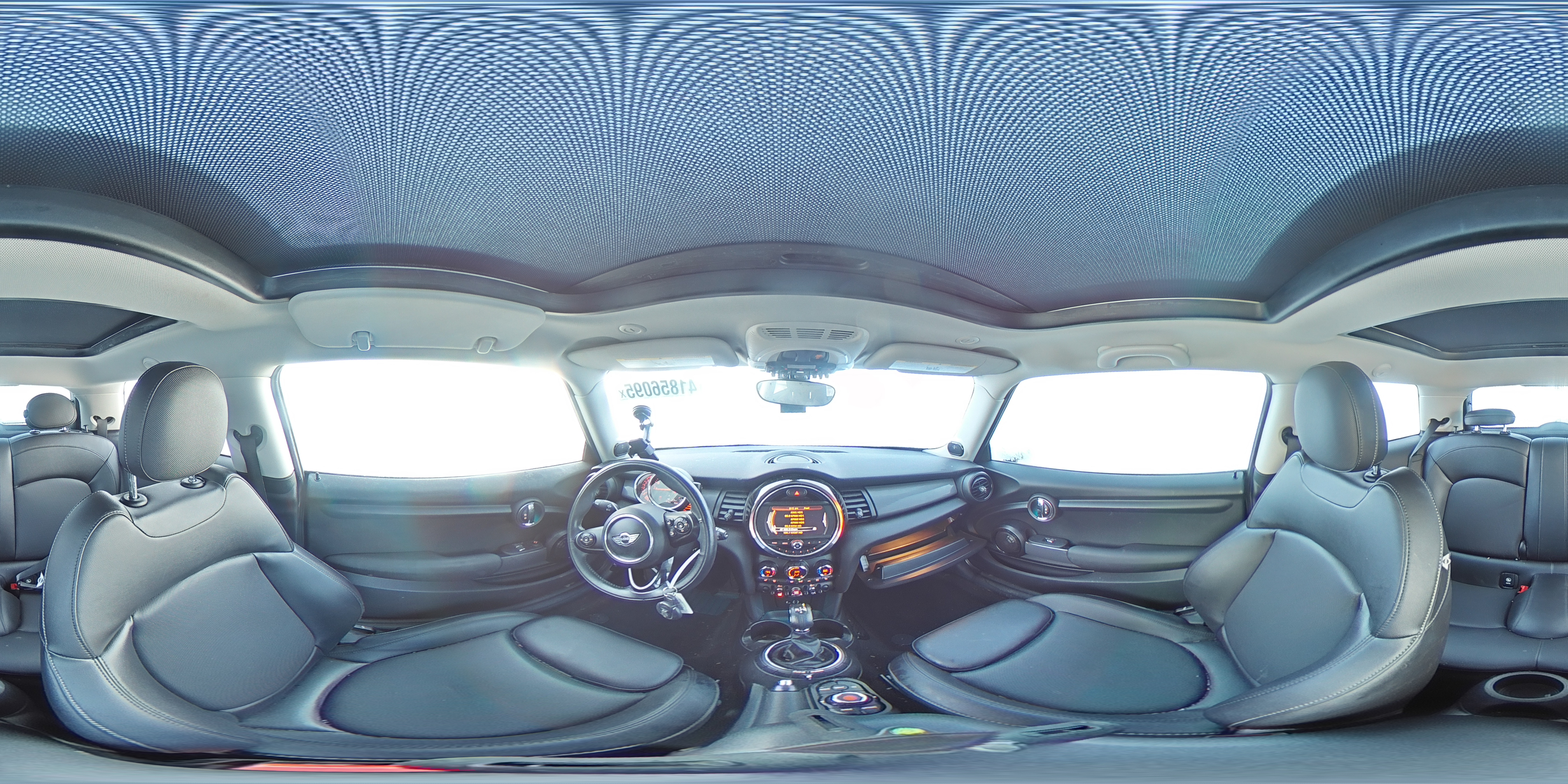 2015 MINI Cooper - Image 14