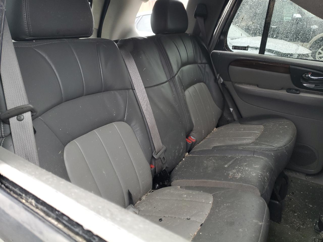 2002 GMC Envoy - Image 11