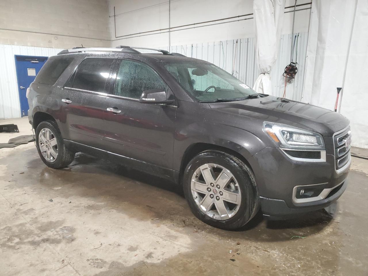 2017 GMC Acadia - Image 4