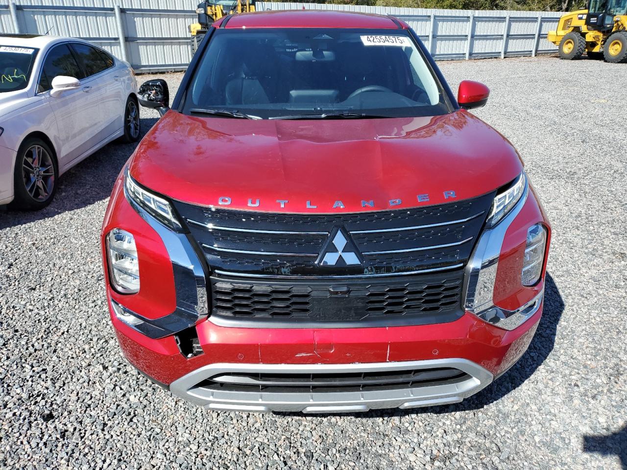 2024 Mitsubishi Outlander - Image 5