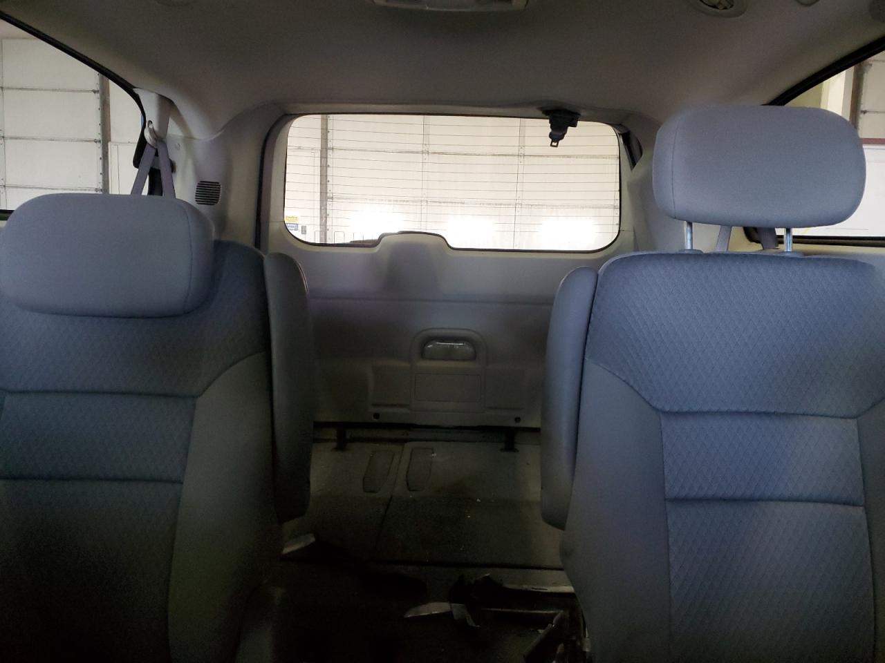 2009 Chrysler Town & Country - Image 10