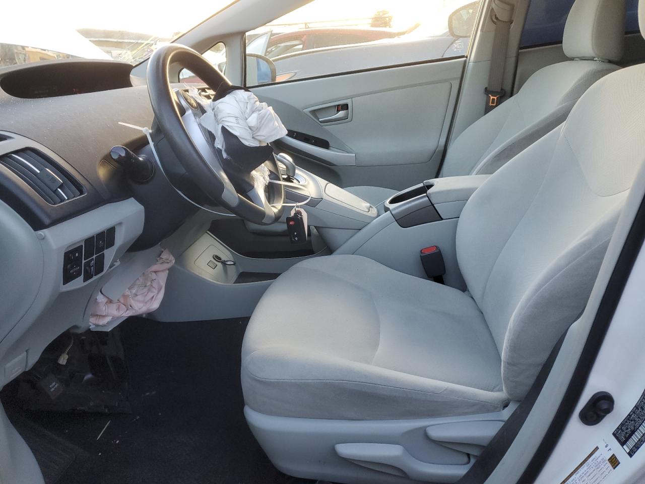 2014 Toyota Prius - Image 7