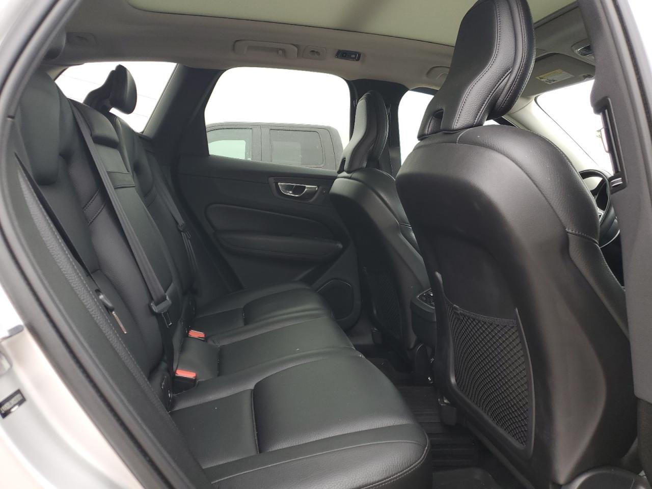 2019 Volvo XC60 - Image 11