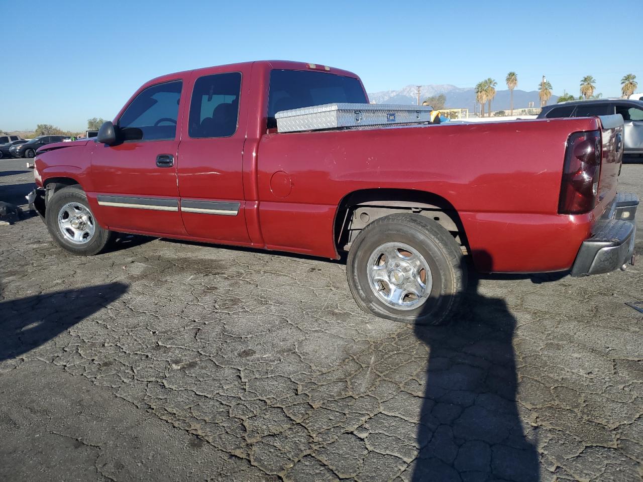 2004 Chevrolet Silverado - Image 2