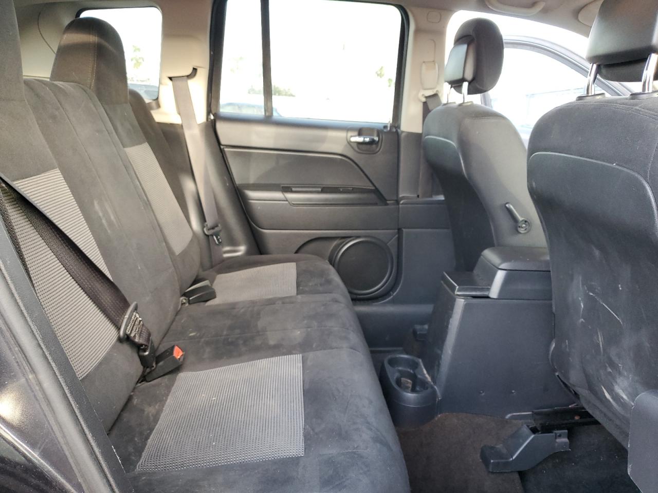 2015 Jeep Compass - Image 12
