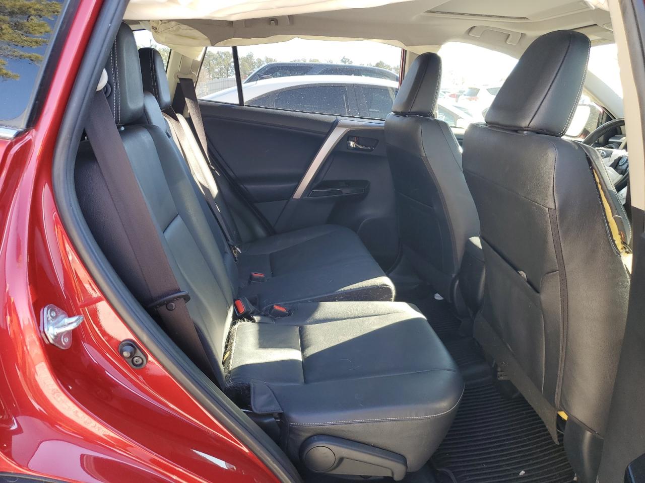 2017 Toyota RAV 4 - Image 11