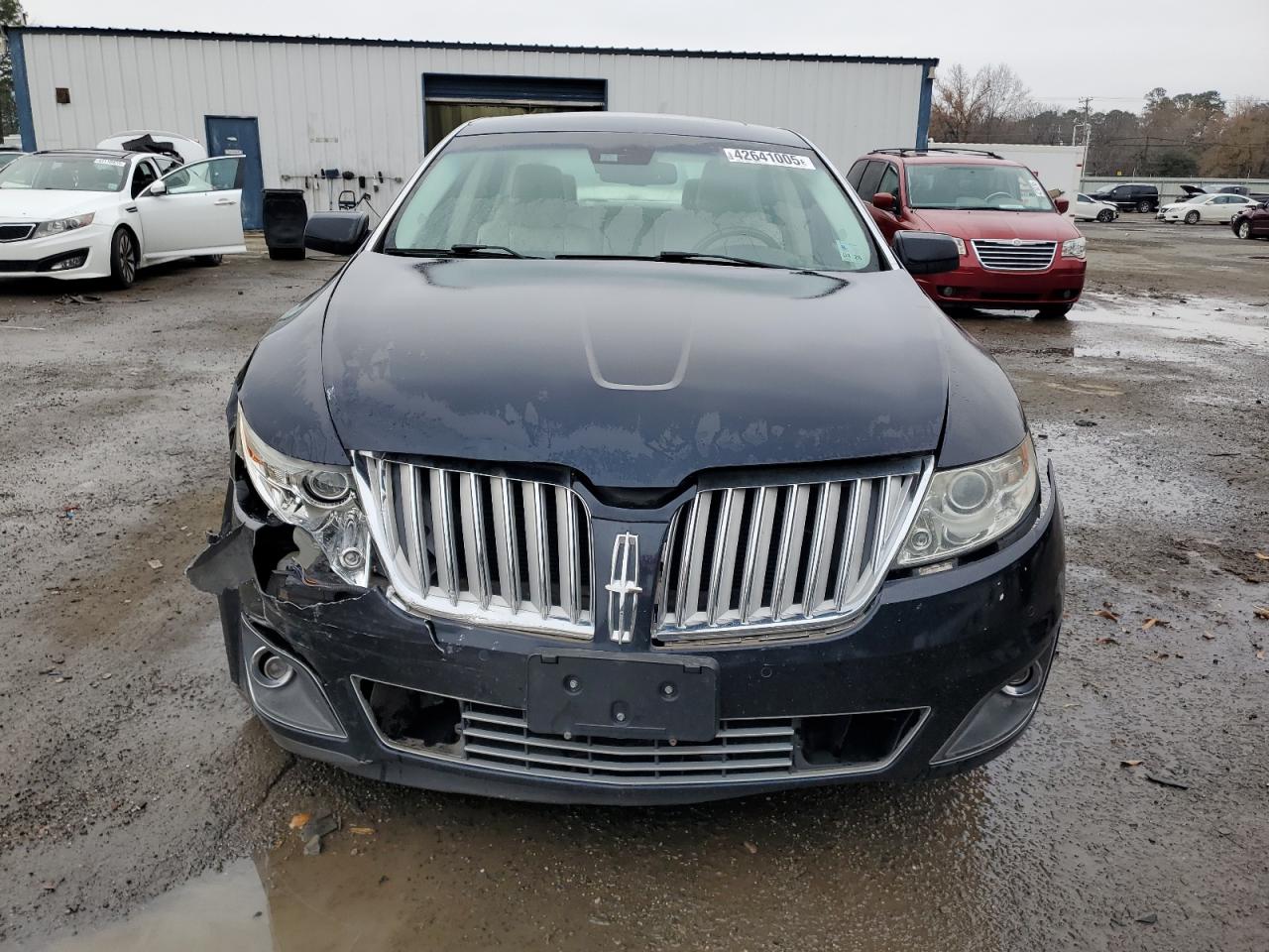 2009 Lincoln MKS - Image 5