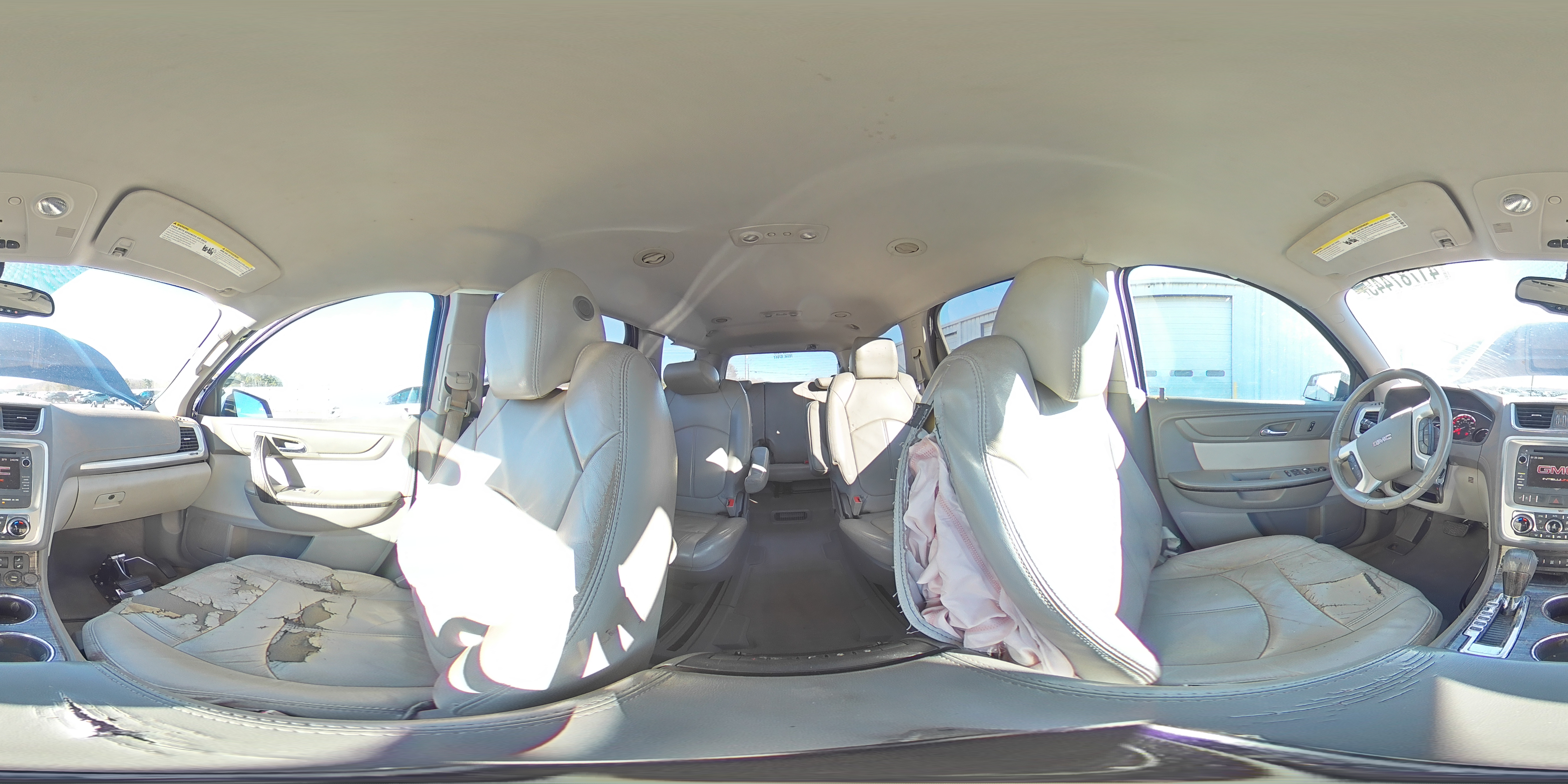 2014 GMC Acadia - Image 16