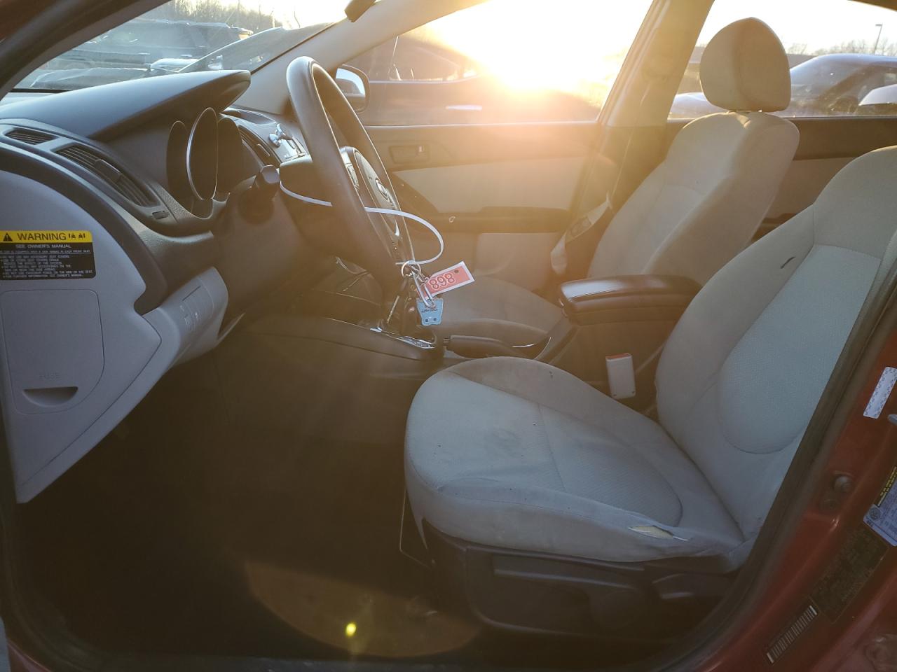 2012 Kia Forte - Image 7