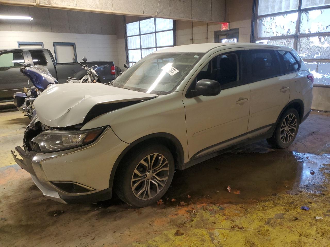 2017 Mitsubishi Outlander - Image 1
